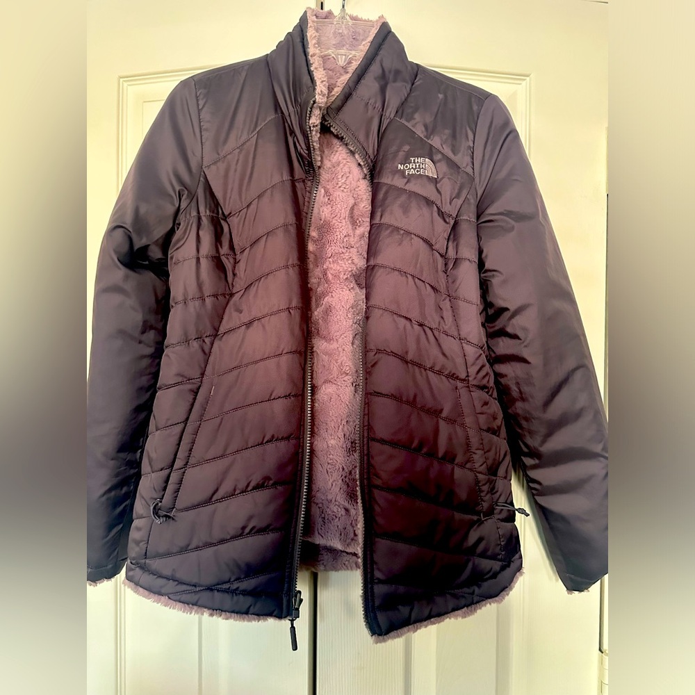 North Face Reversible Jacket Plum, faux fur, Women’s small